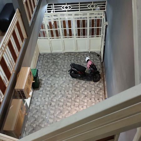 Oyo 91209 Arjuna Residence Syariah Sby Surabaia Exterior foto