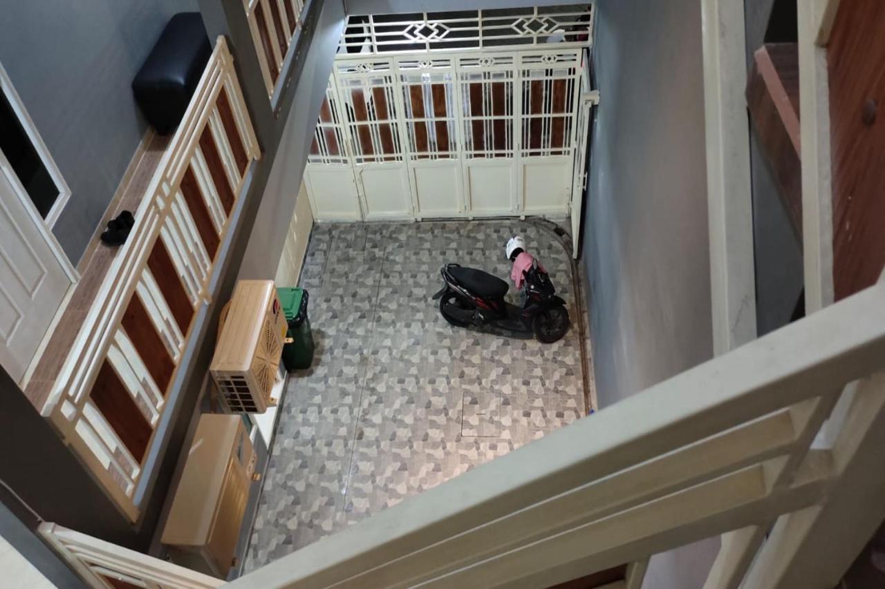Oyo 91209 Arjuna Residence Syariah Sby Surabaia Exterior foto