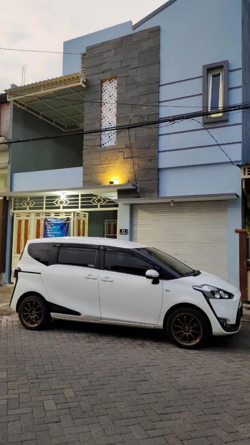 Oyo 91209 Arjuna Residence Syariah Sby Surabaia Exterior foto